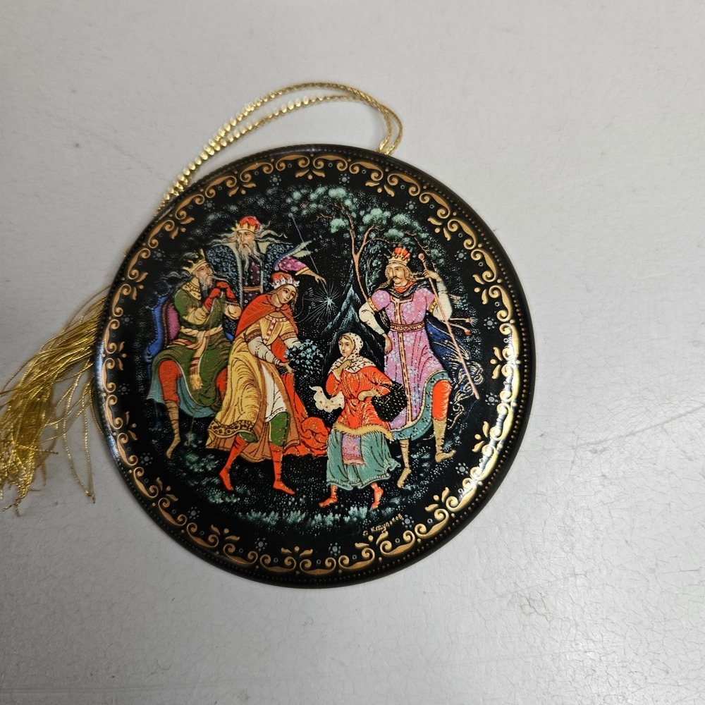 Russian Palekh 12 Months Porcelain Ornament Alexei Kochupalov 1990 USSR A6115